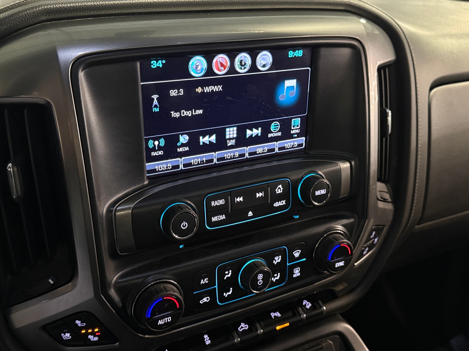 Thumbnail: 2017 Chevrolet Silverado 1500 - 3