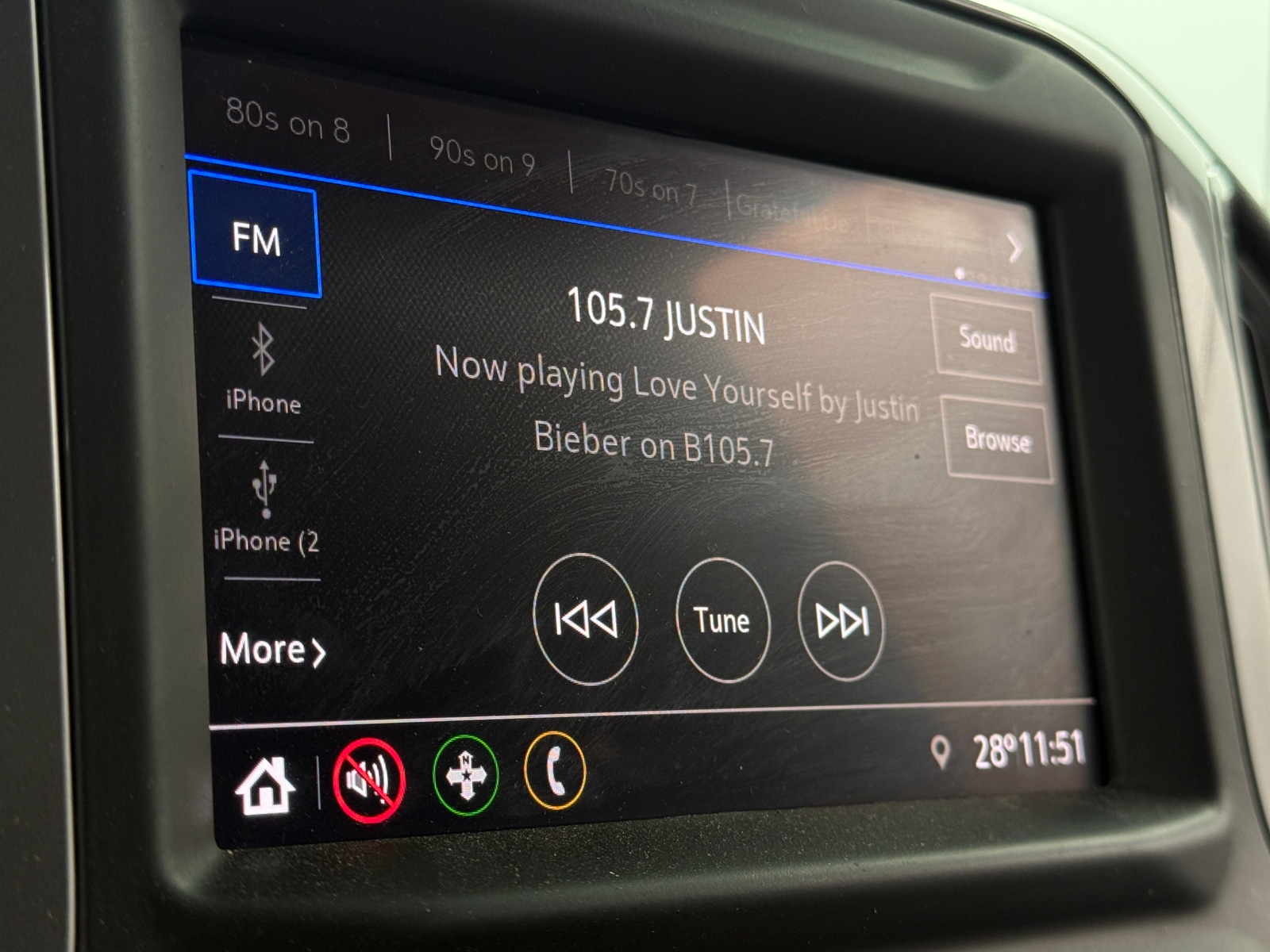 Thumbnail: 2021 Chevrolet Silverado 1500 - 4