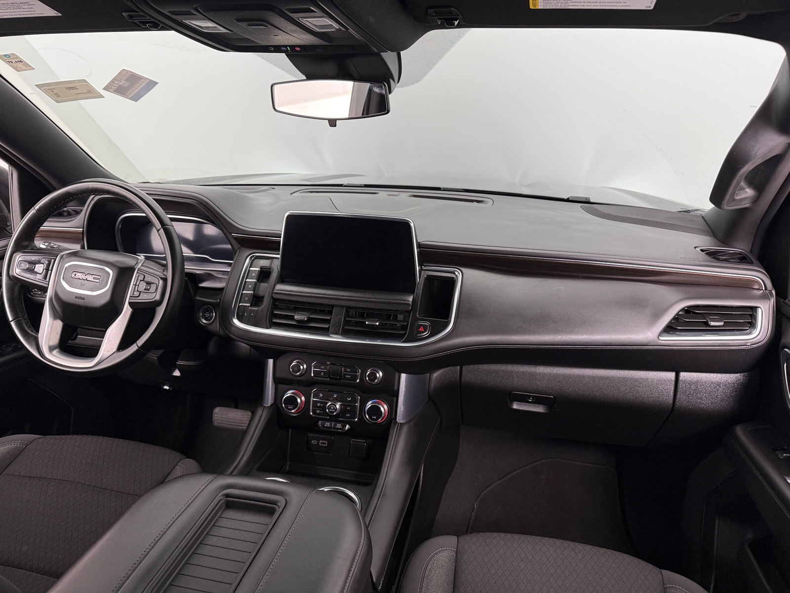 Thumbnail: 2023 GMC Yukon - 3