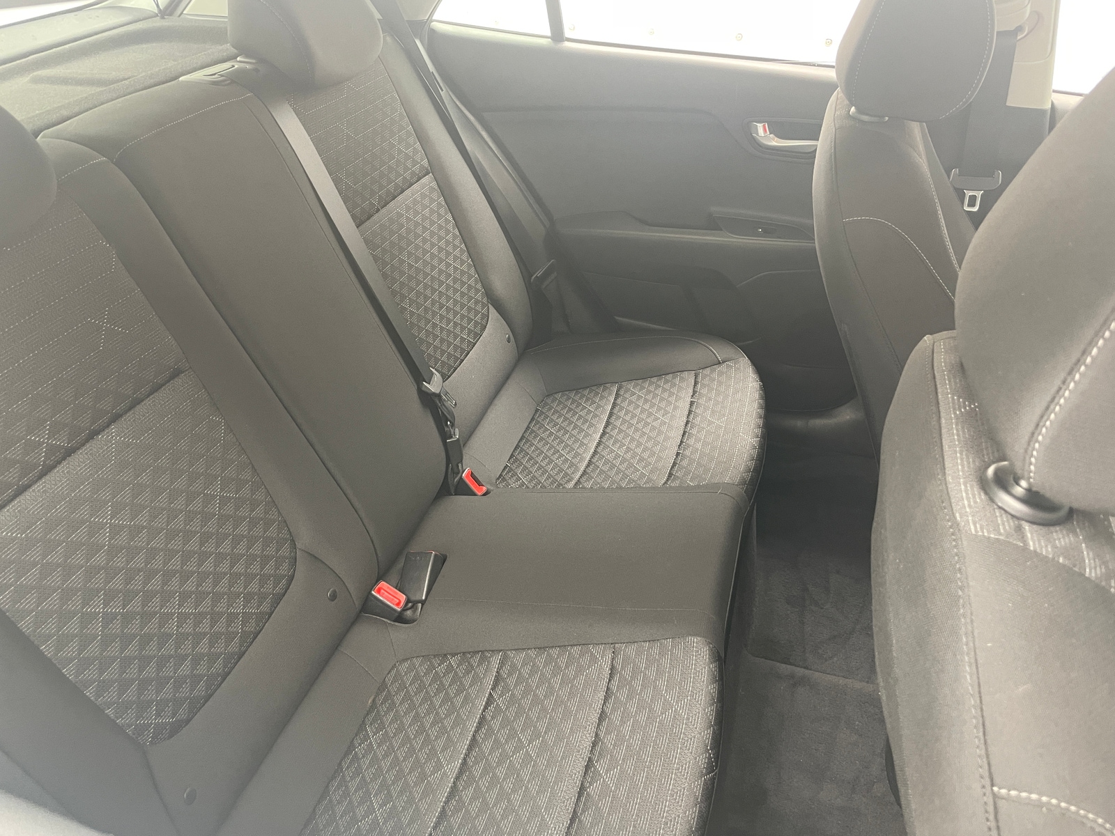 Thumbnail: 2020 Kia Rio - 6