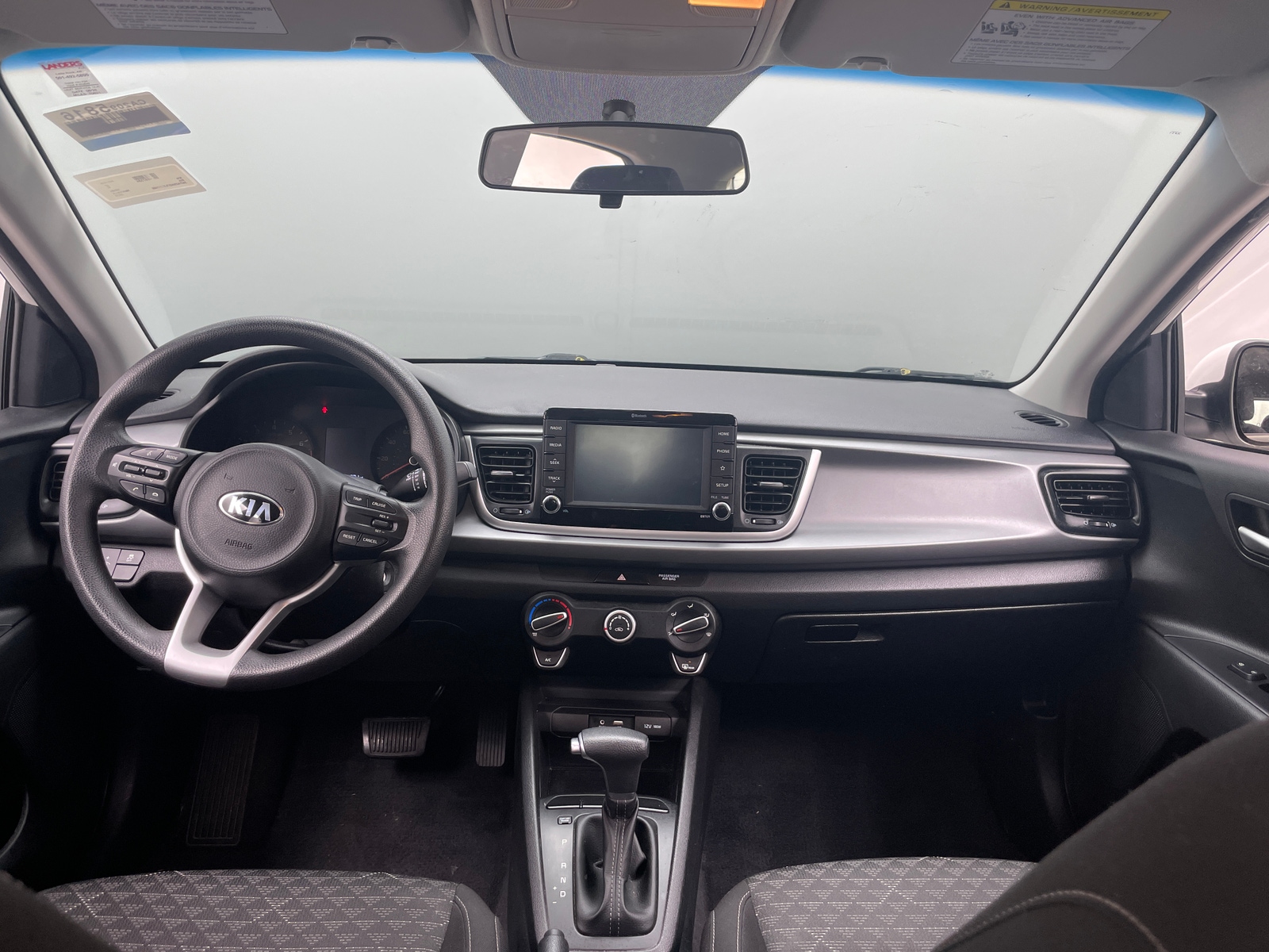 Thumbnail: 2020 Kia Rio - 3