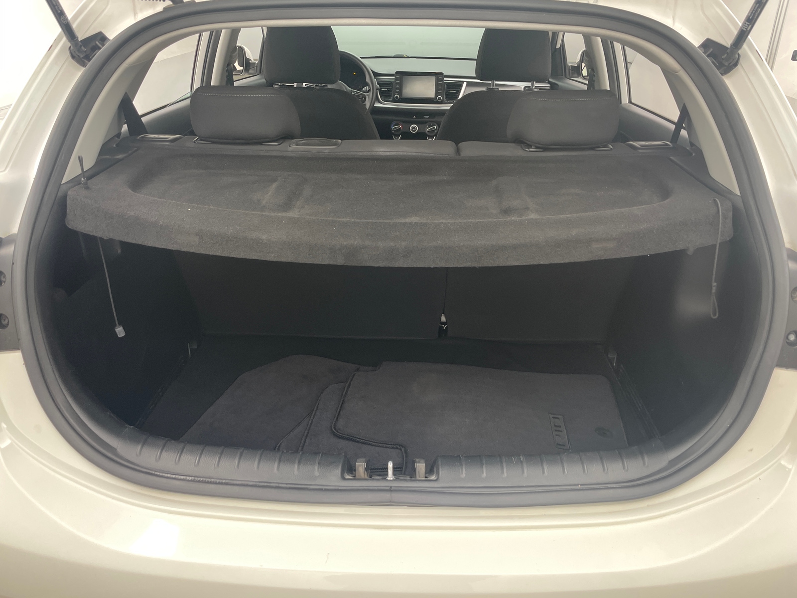 Thumbnail: 2020 Kia Rio - 7