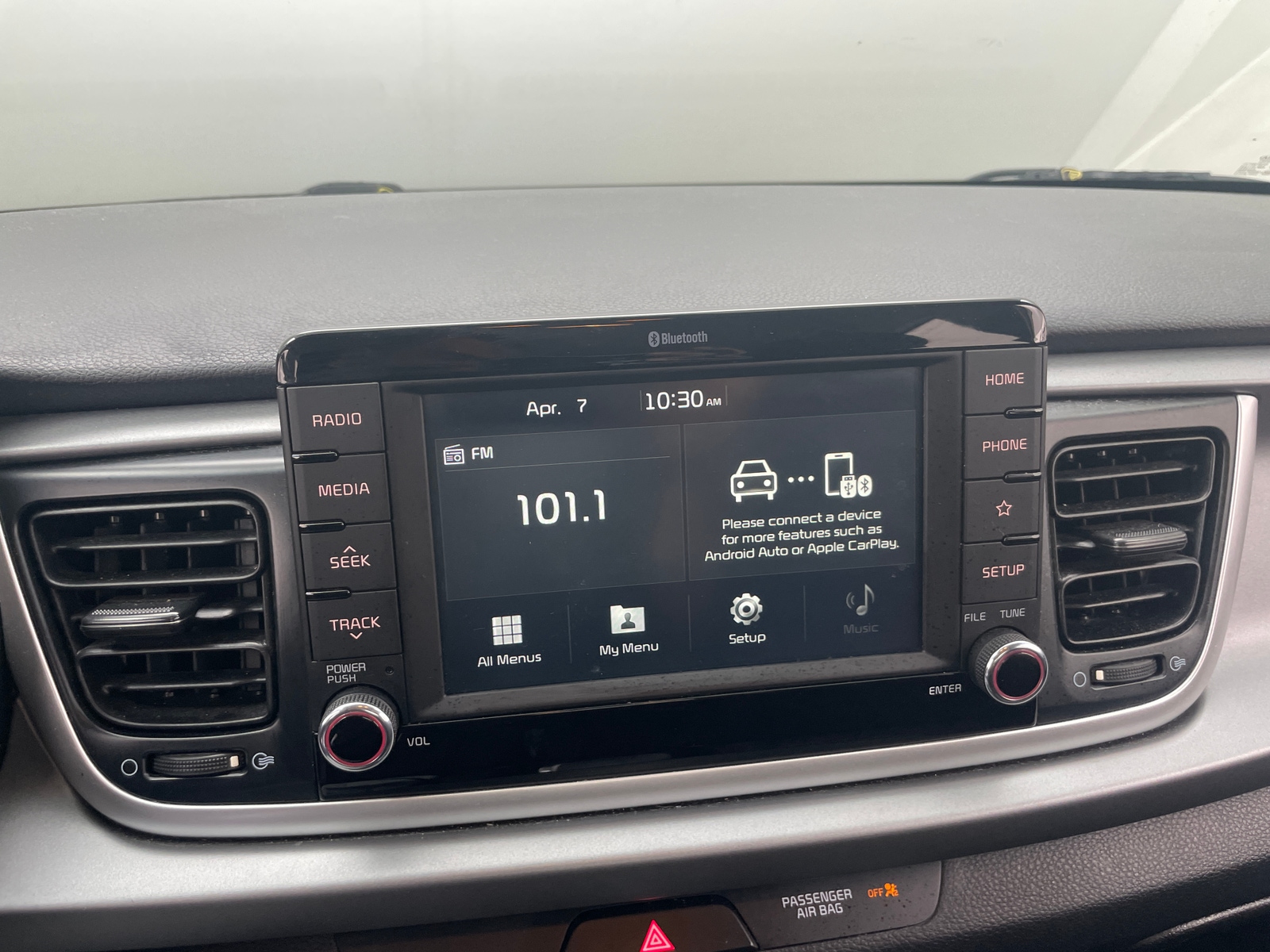 Thumbnail: 2020 Kia Rio - 4