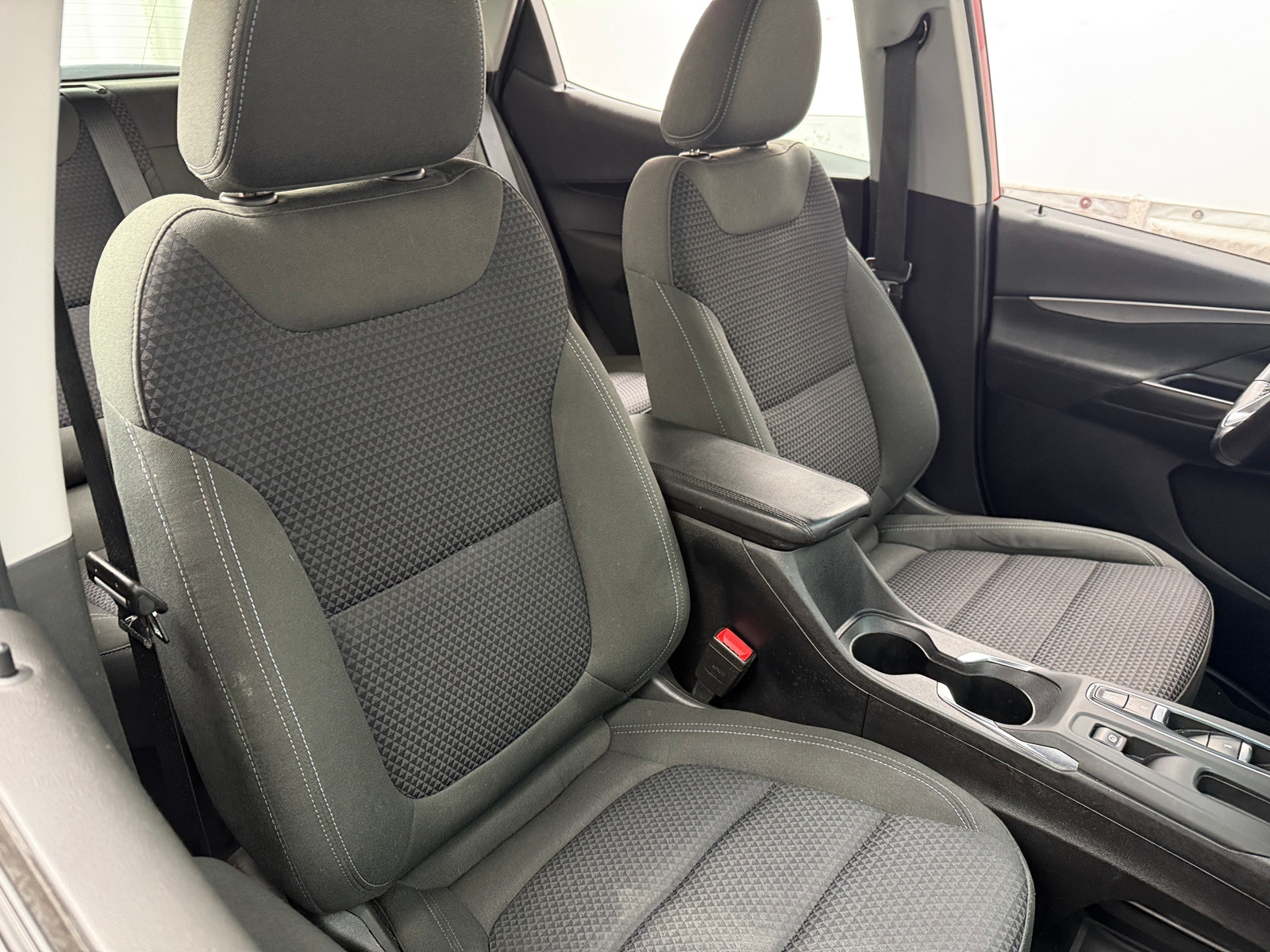 Thumbnail: 2022 Chevrolet Bolt EV - 2