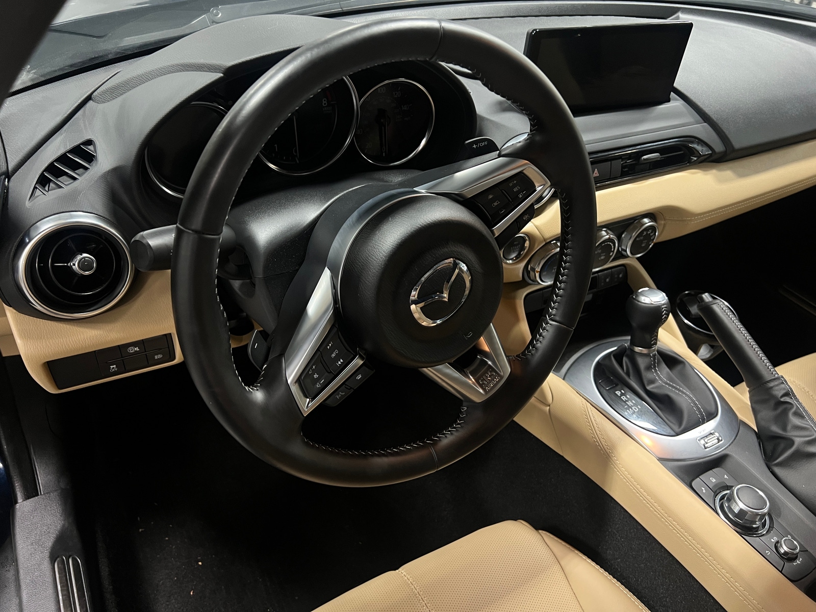 Thumbnail: 2025 Mazda MX-5 Miata - 4