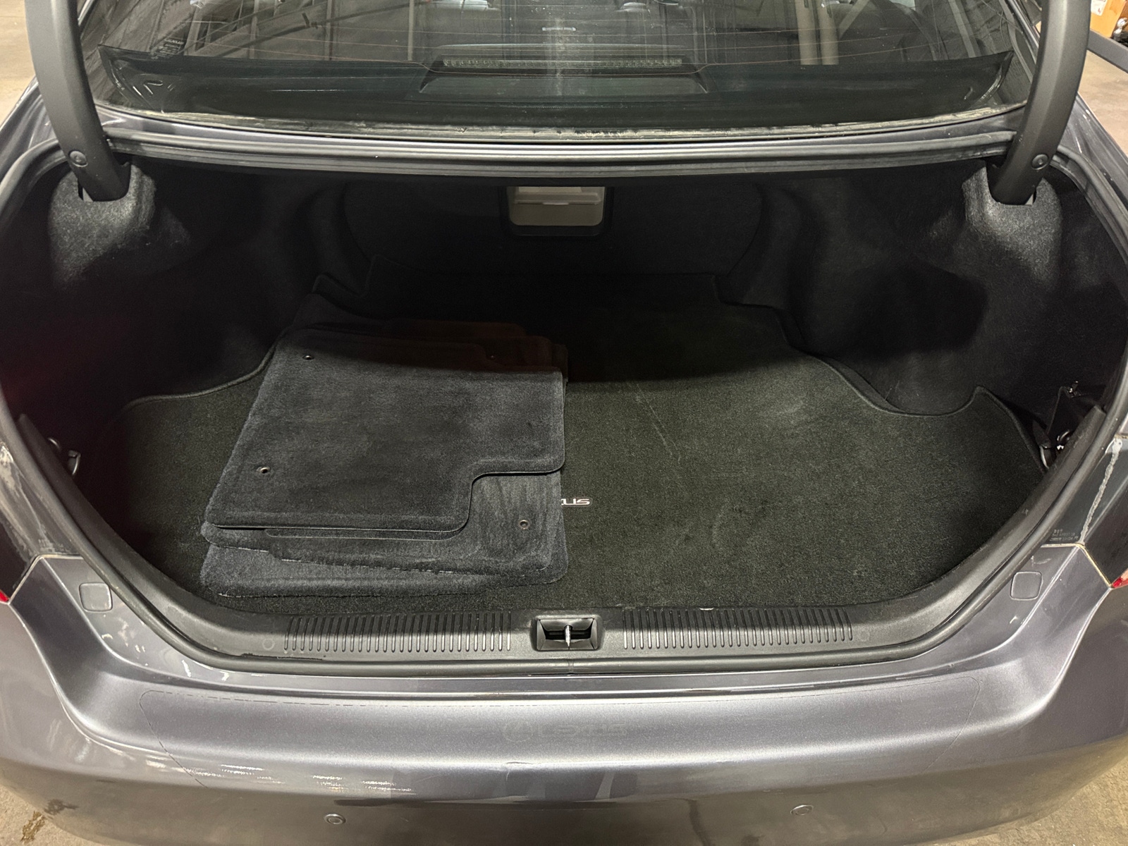 Thumbnail: 2012 Lexus ES - 6