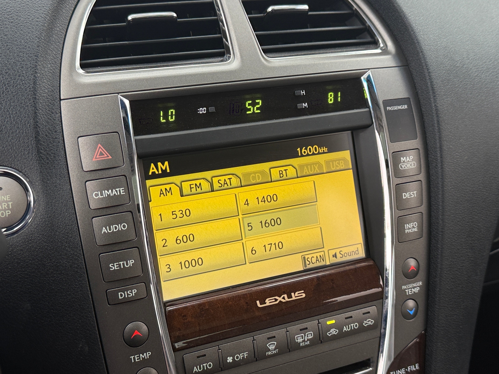 Thumbnail: 2012 Lexus ES - 3