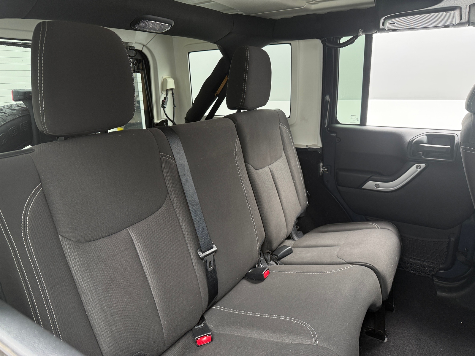 Thumbnail: 2016 Jeep Wrangler - 6