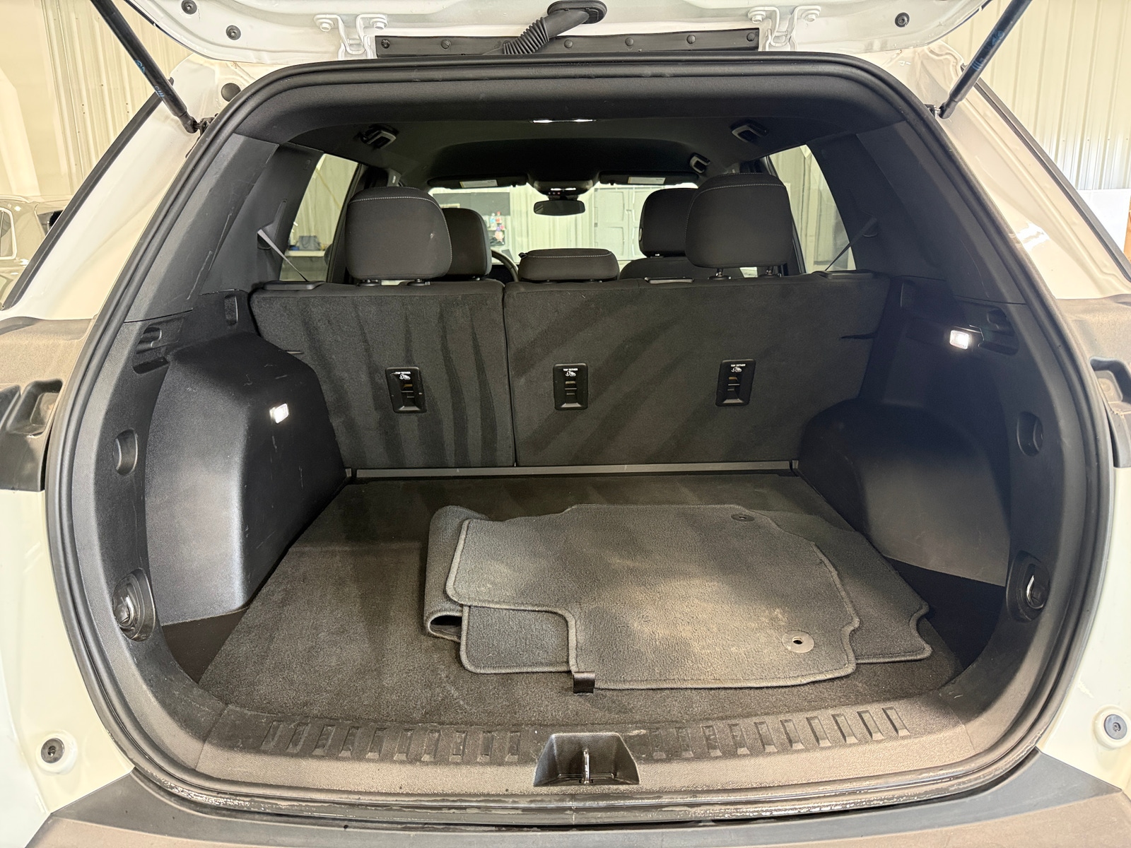 Thumbnail: 2025 Chevrolet Equinox - 7