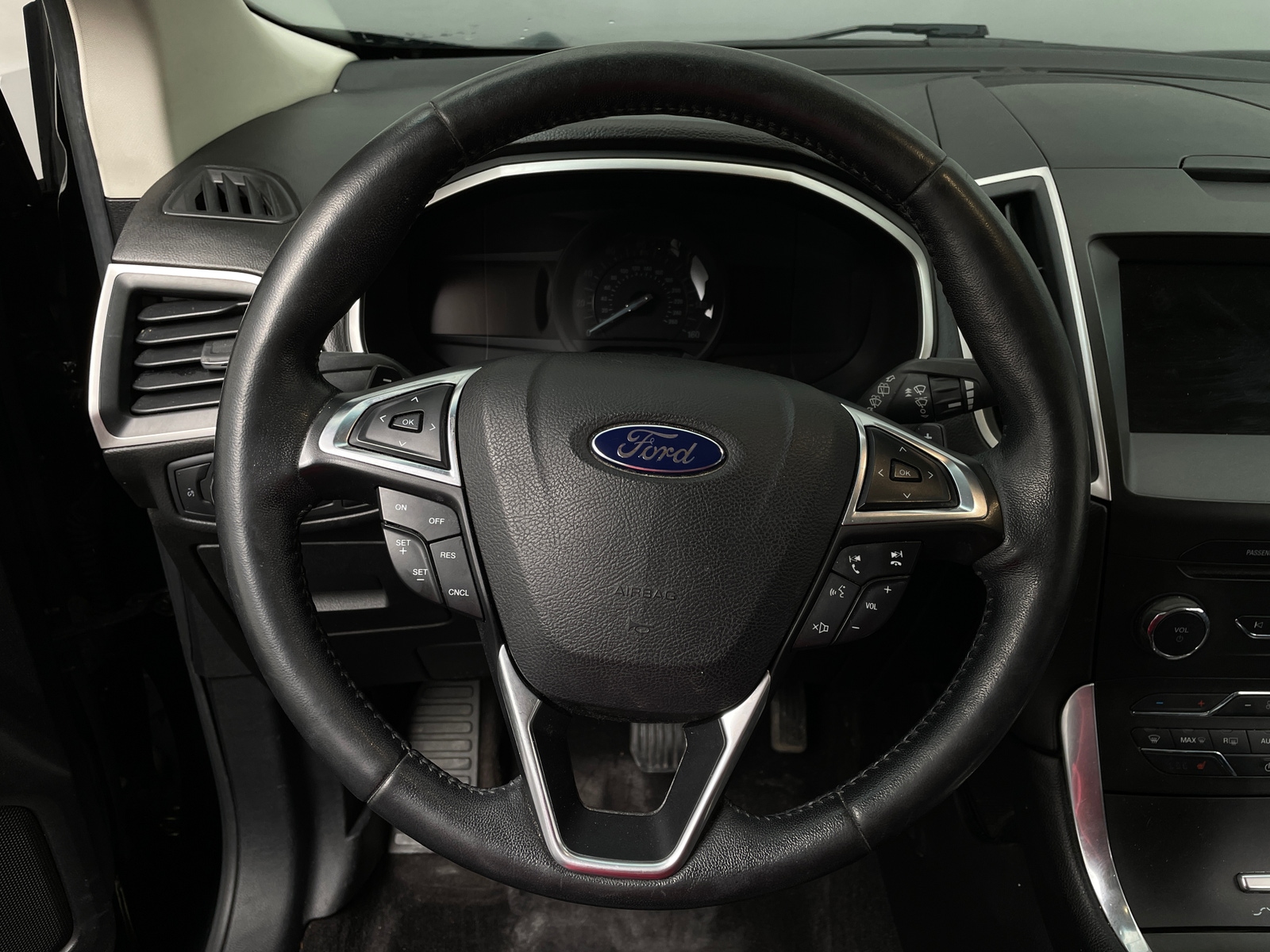 Thumbnail: 2016 Ford Edge - 4