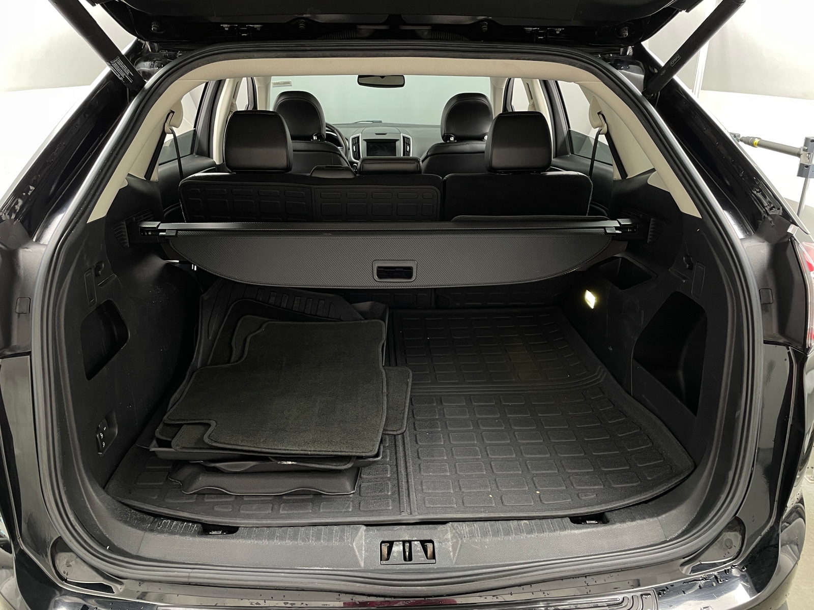 Thumbnail: 2016 Ford Edge - 6