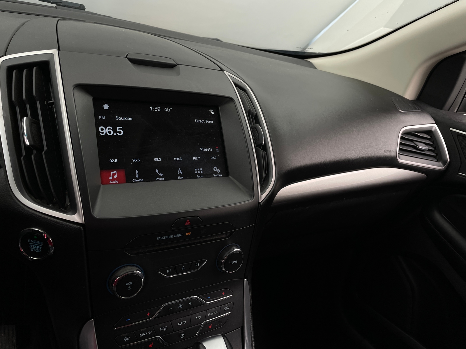 Thumbnail: 2016 Ford Edge - 3