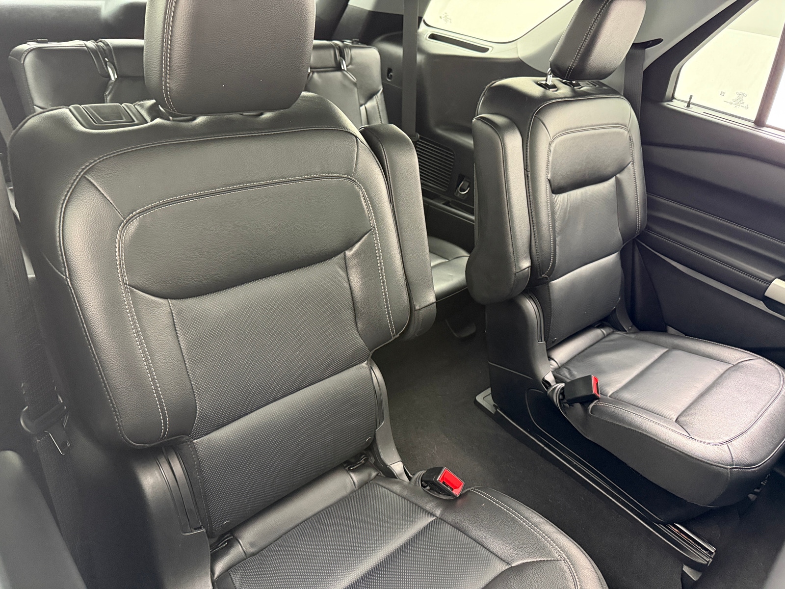 Thumbnail: 2022 Ford Explorer - 5