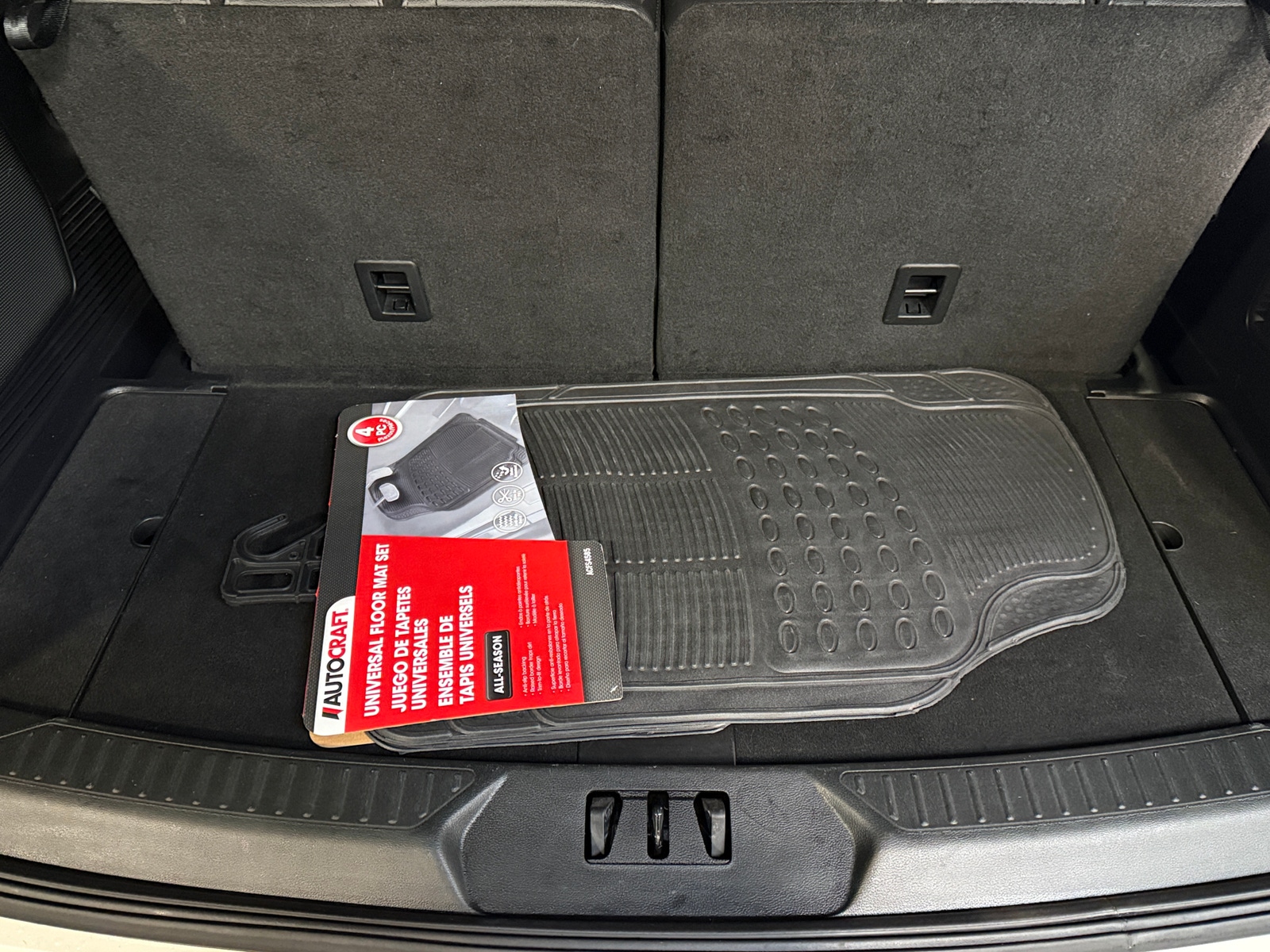 Thumbnail: 2022 Ford Explorer - 6