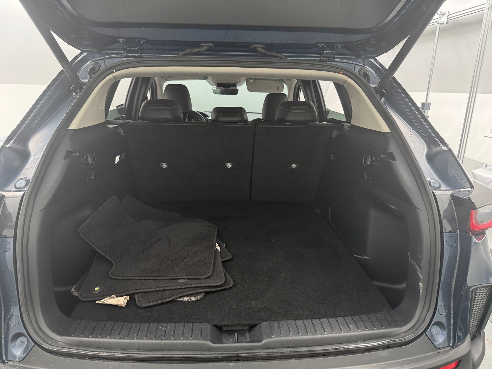 Thumbnail: 2025 Mazda CX-50 - 6