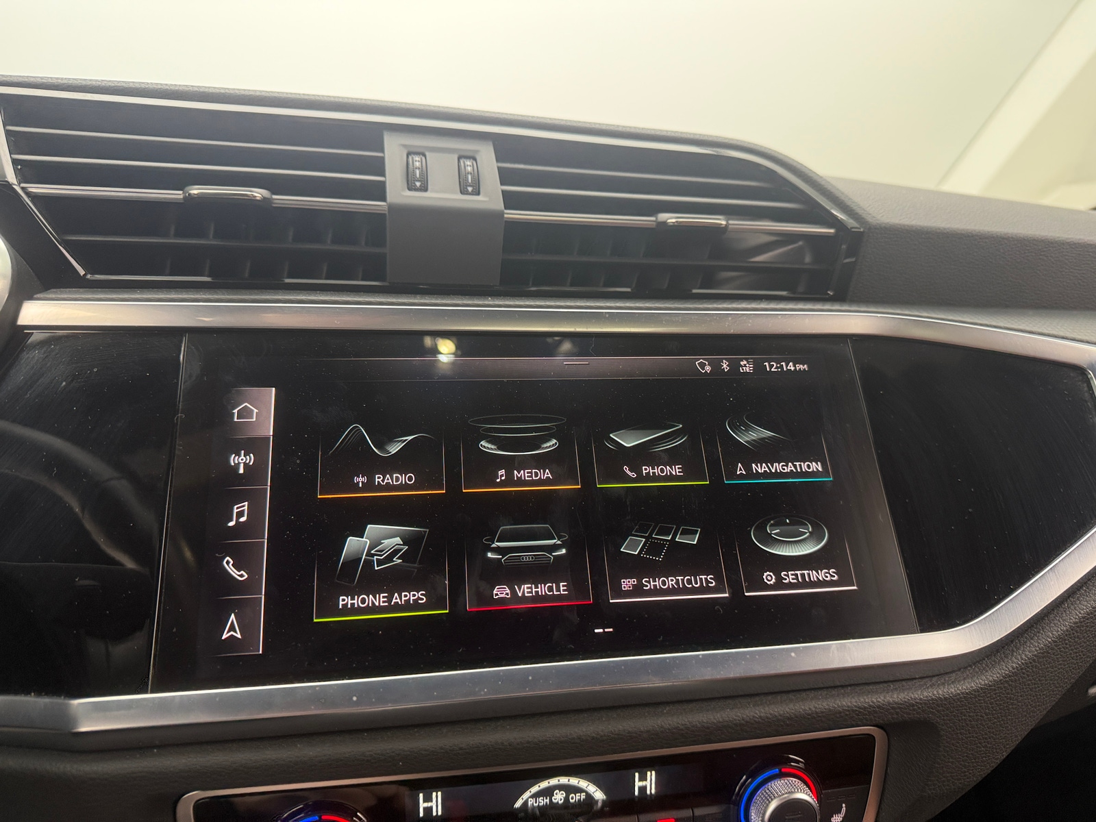 Thumbnail: 2021 Audi Q3 - 3