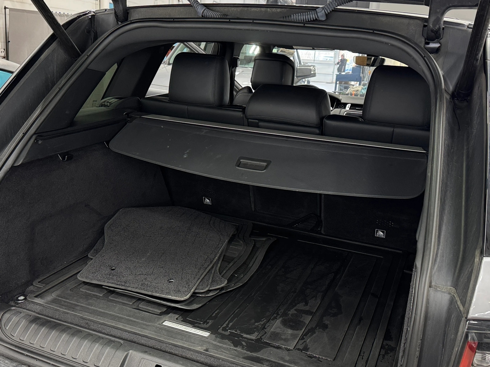 Thumbnail: 2020 Land Rover Range Rover Sport - 6