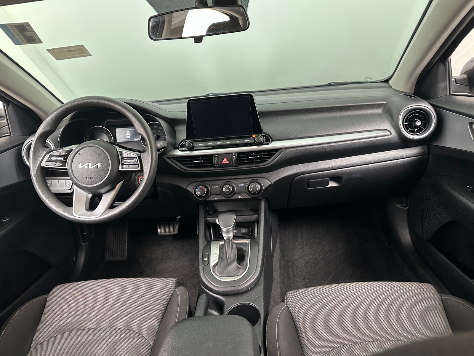 Thumbnail: 2024 Kia Forte - 3