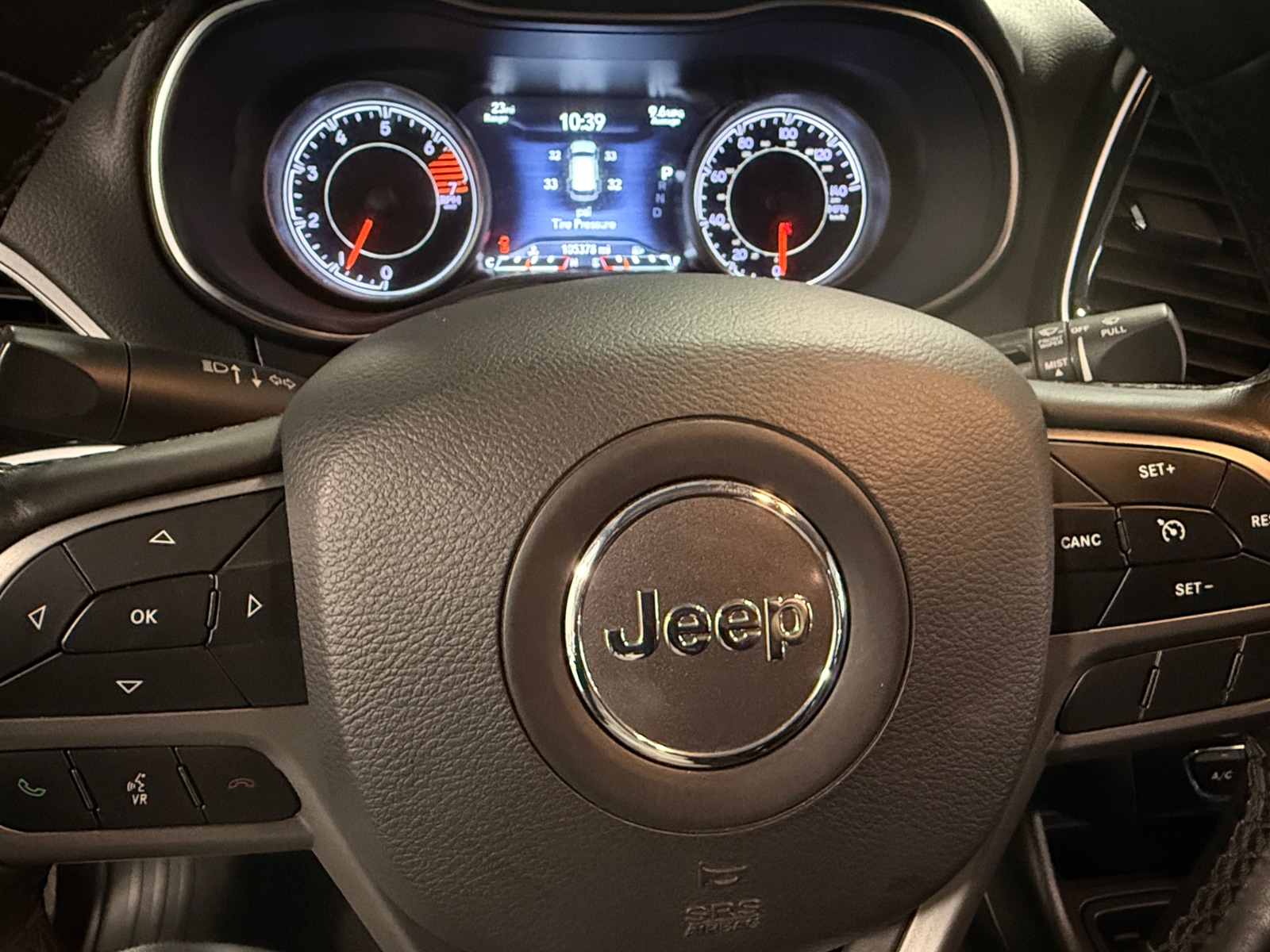 Thumbnail: 2019 Jeep Cherokee - 4