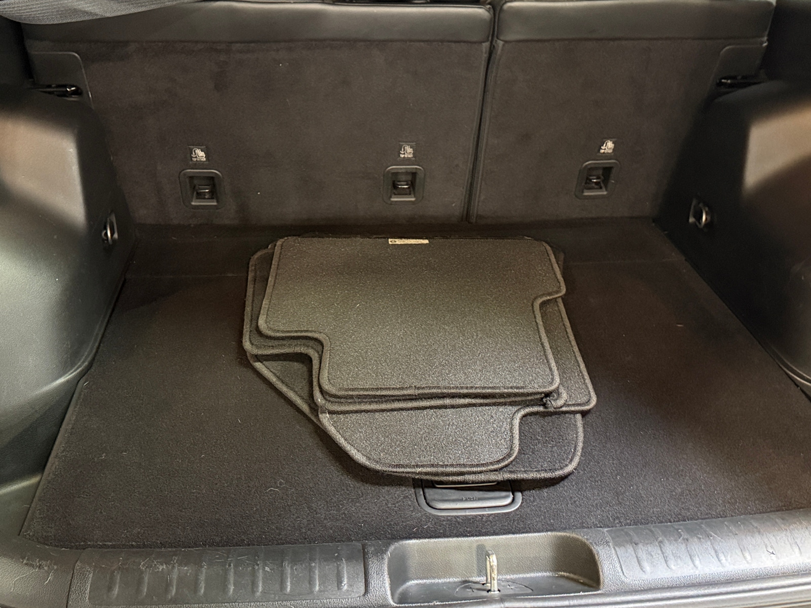 Thumbnail: 2019 Jeep Cherokee - 6