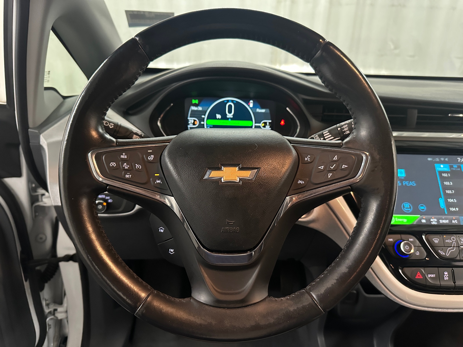 Thumbnail: 2020 Chevrolet Bolt EV - 5