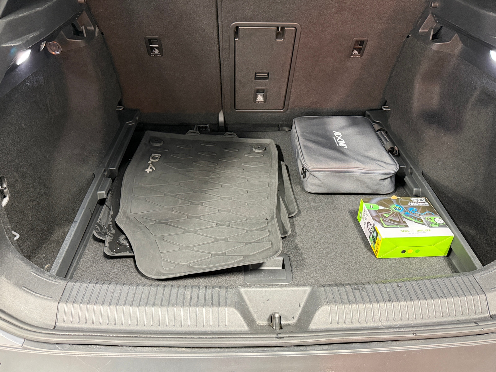 Thumbnail: 2023 Volkswagen ID.4 - 6