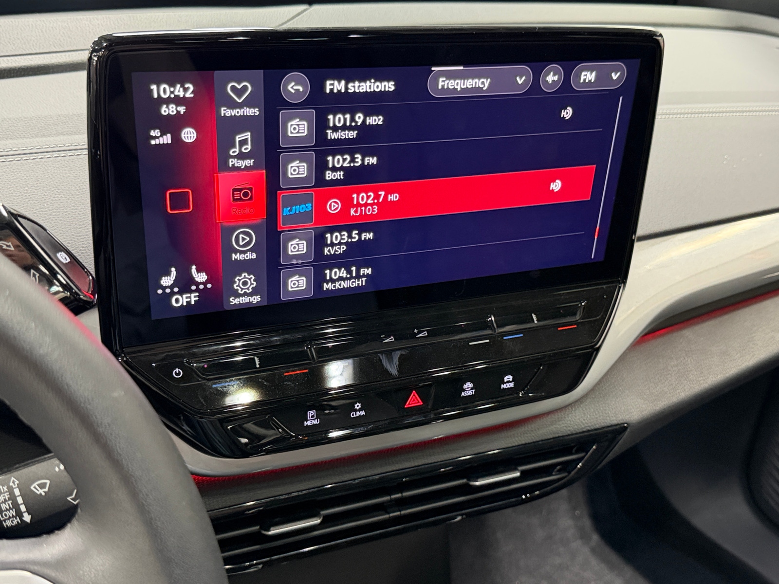 Thumbnail: 2023 Volkswagen ID.4 - 3