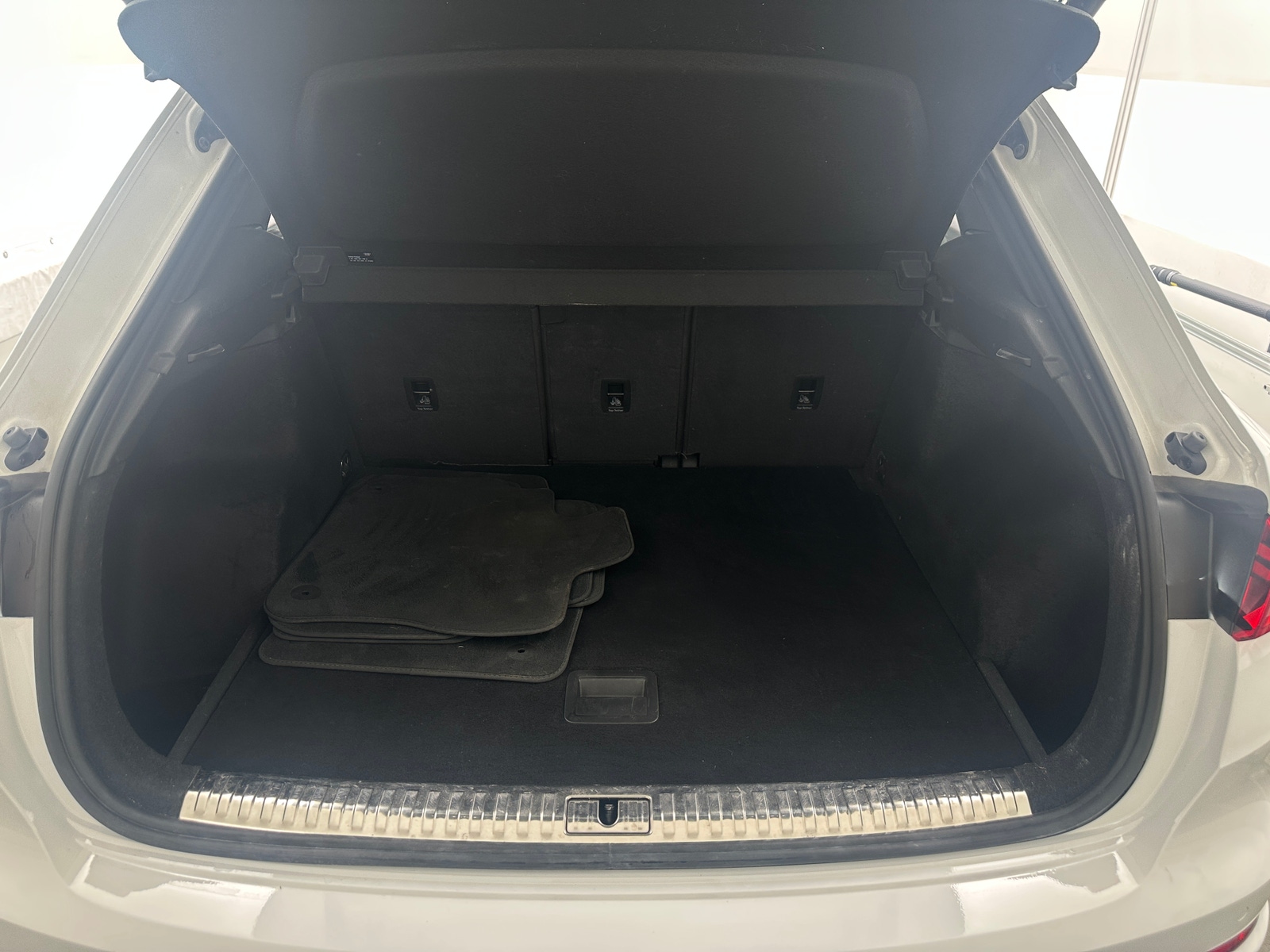 Thumbnail: 2022 Audi Q3 - 6