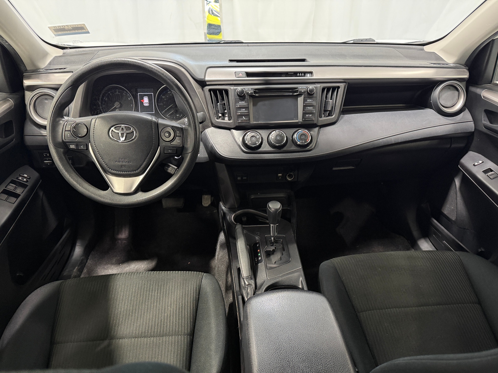 Thumbnail: 2018 Toyota RAV4 - 3