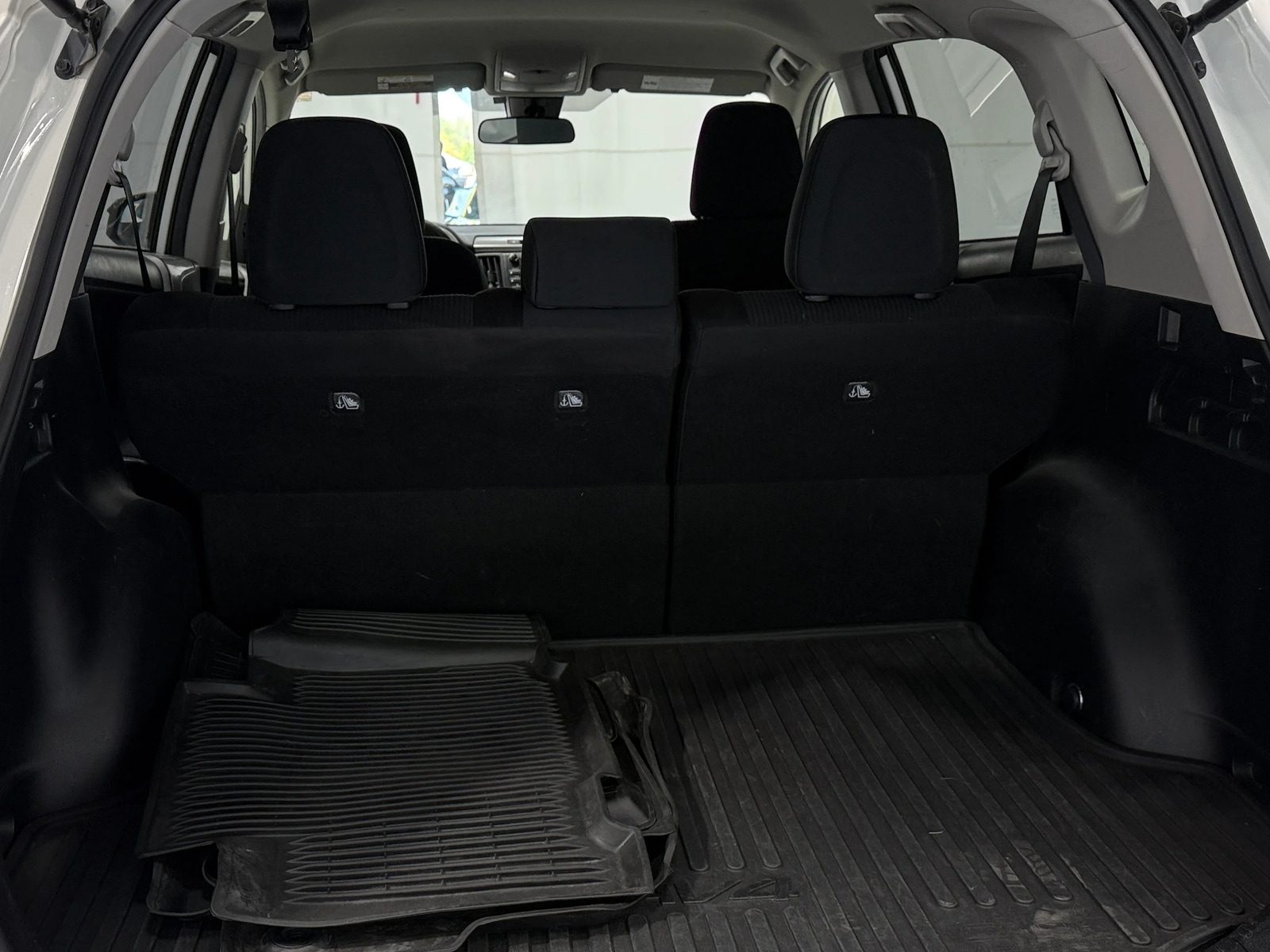 Thumbnail: 2018 Toyota RAV4 - 7