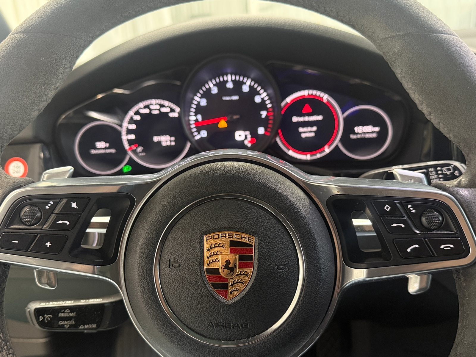 Thumbnail: 2020 Porsche Cayenne - 3