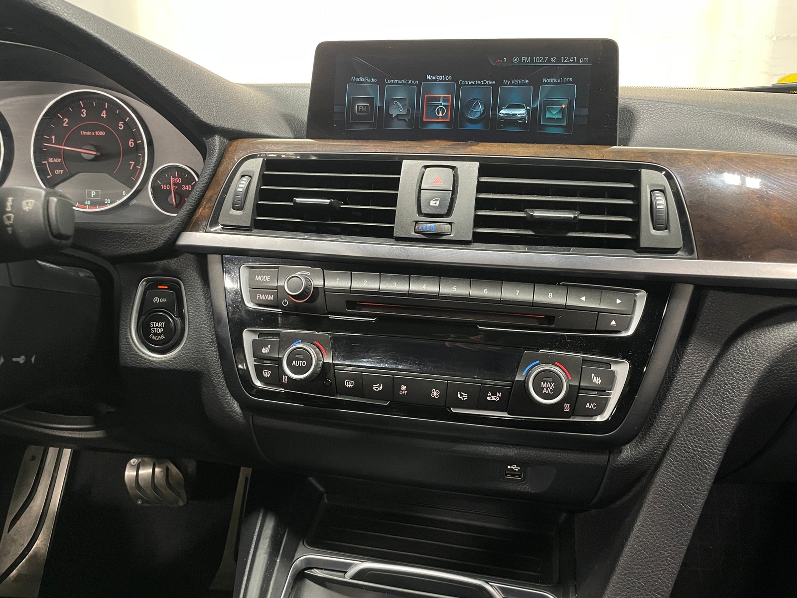 Thumbnail: 2017 BMW 4 Series - 3