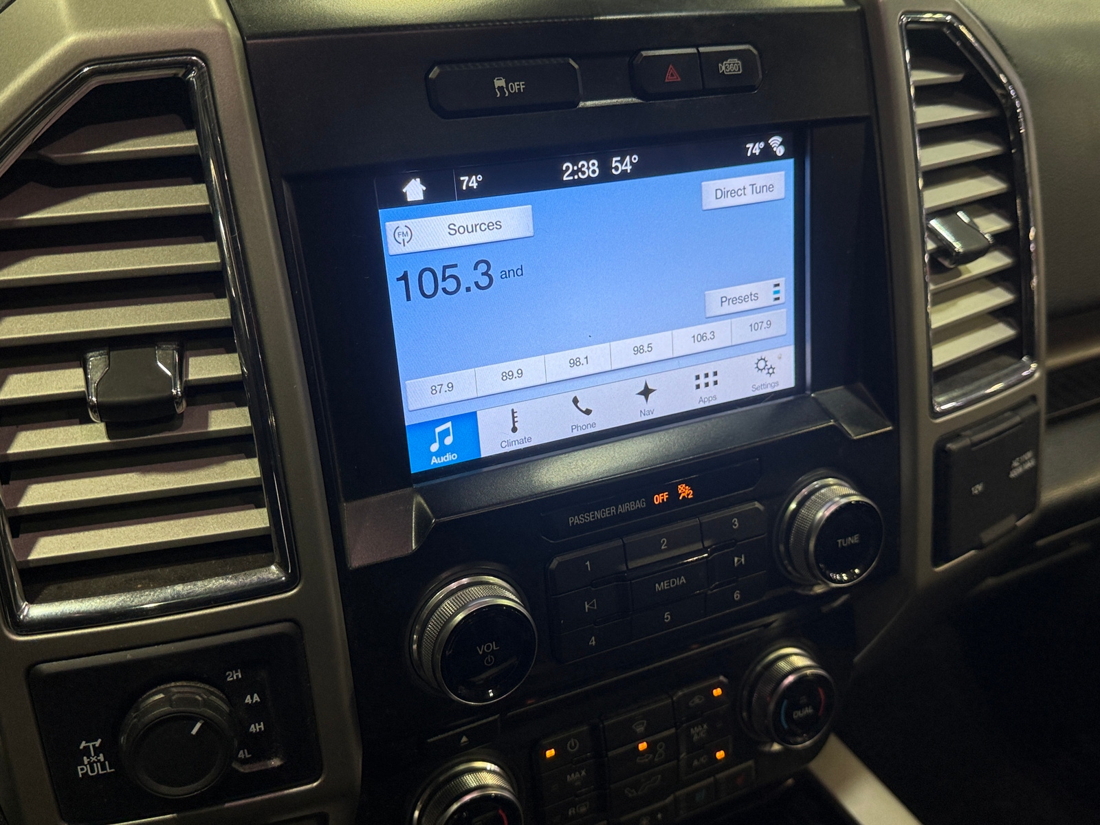 Thumbnail: 2016 Ford Econoline - 3