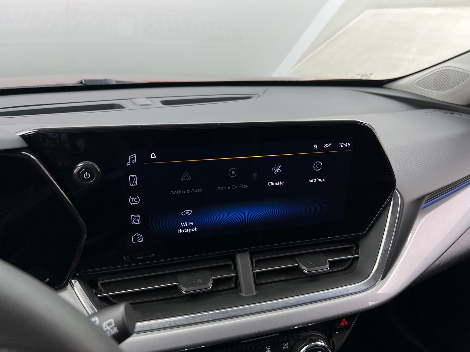 Thumbnail: 2025 Chevrolet Trax - 4