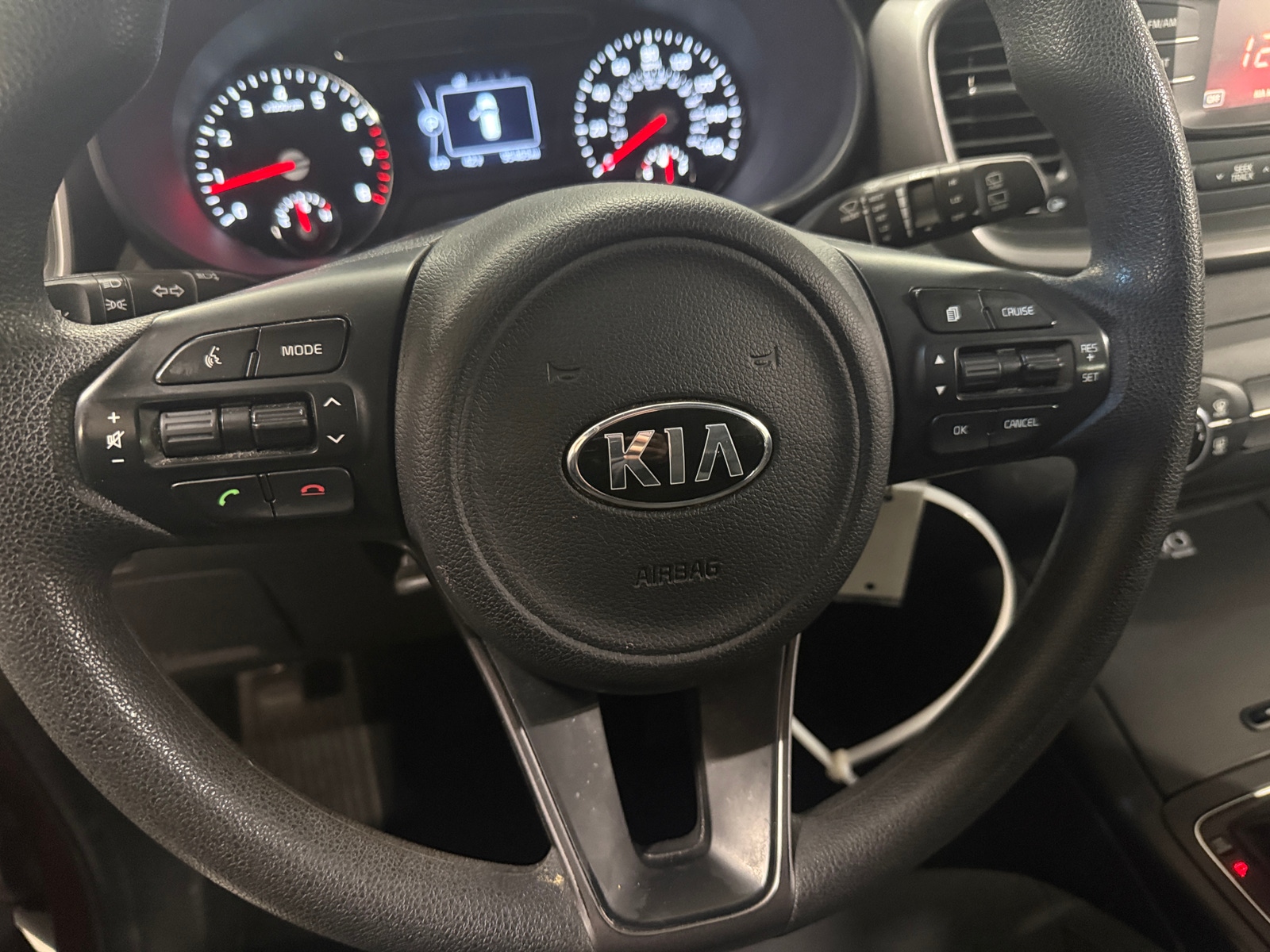 Thumbnail: 2016 Kia Sorento - 5