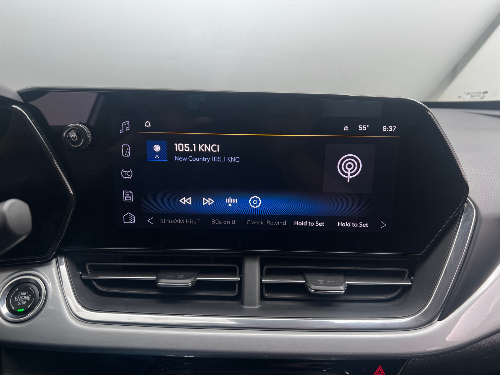 Thumbnail: 2025 Chevrolet Trax - 4