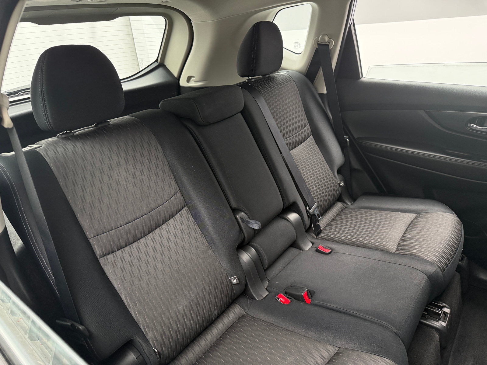 Thumbnail: 2017 Nissan Rogue - 6