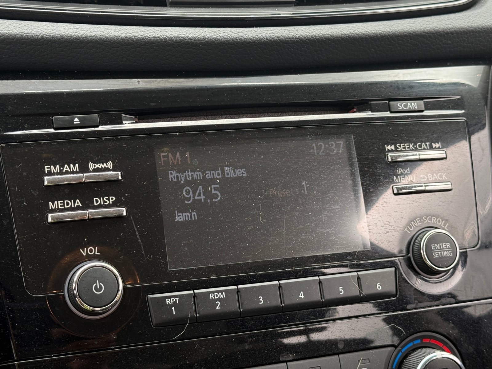 Thumbnail: 2017 Nissan Rogue - 4