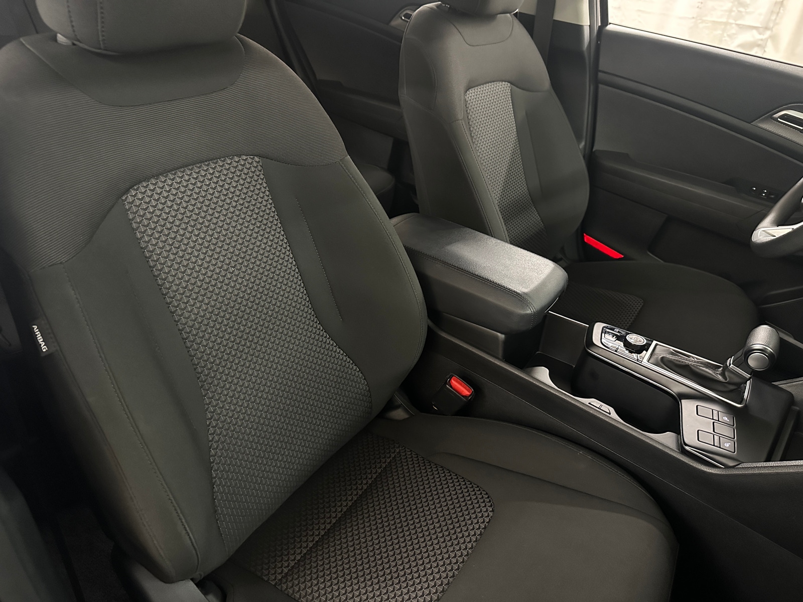 Thumbnail: 2025 Kia Sportage - 2