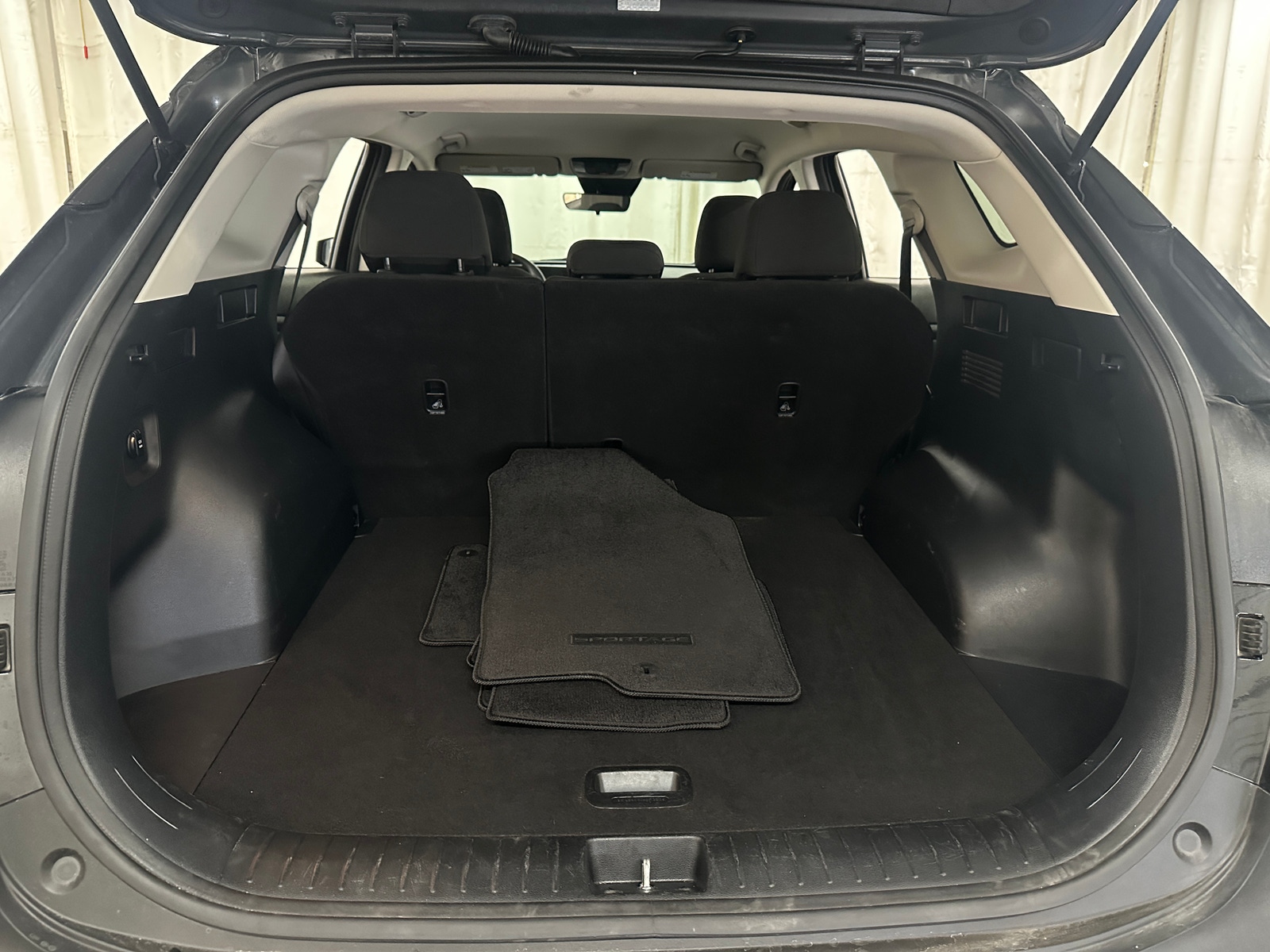 Thumbnail: 2025 Kia Sportage - 7