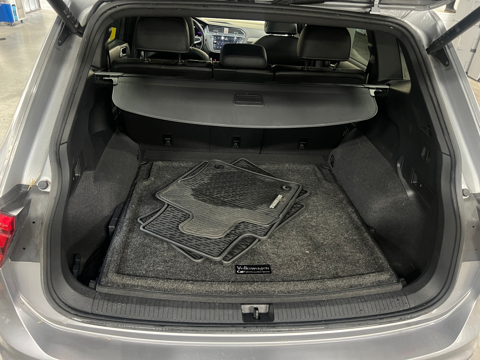 Thumbnail: 2023 Volkswagen Tiguan - 6