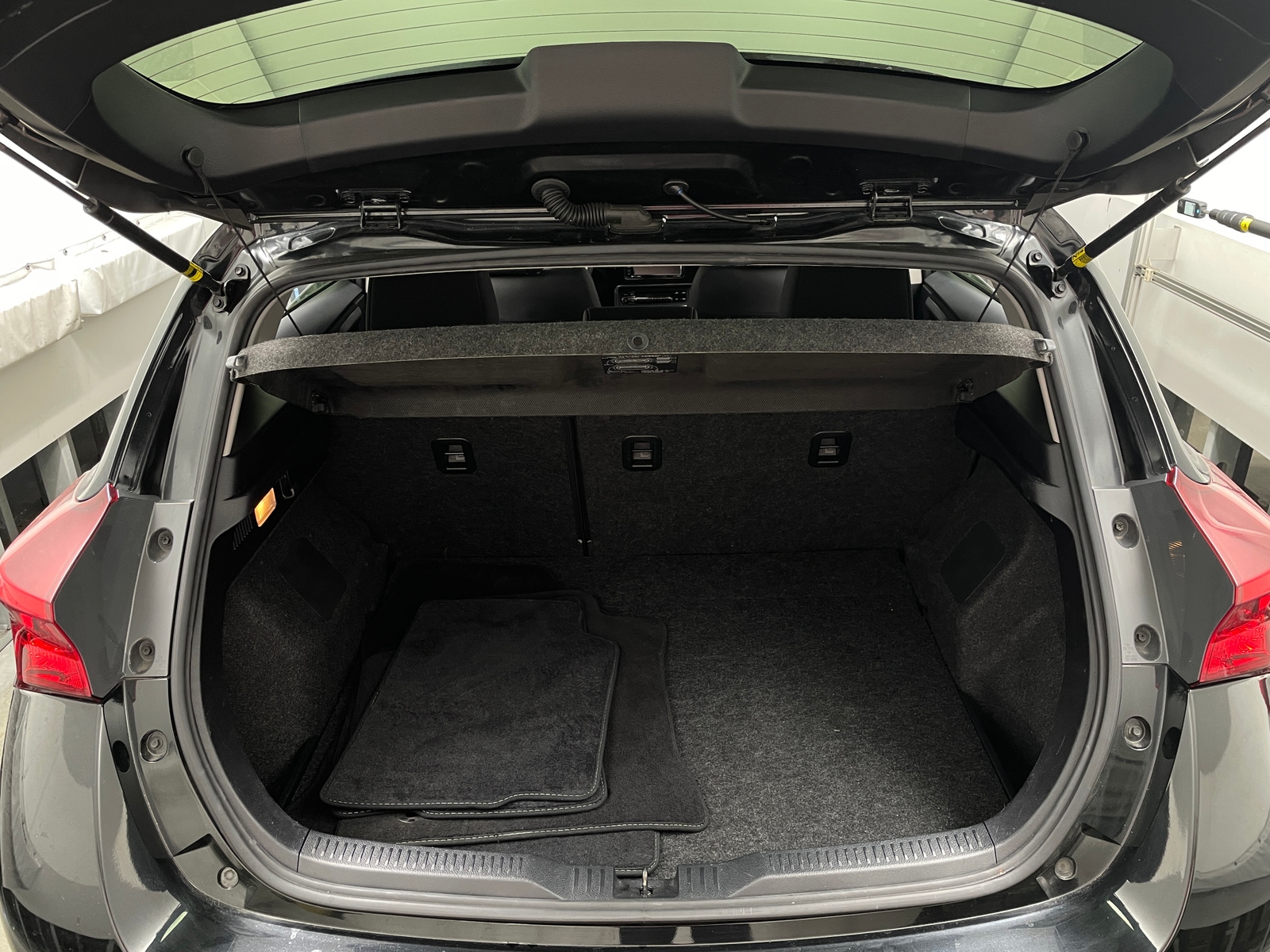 Thumbnail: 2018 Toyota Corolla iM - 7