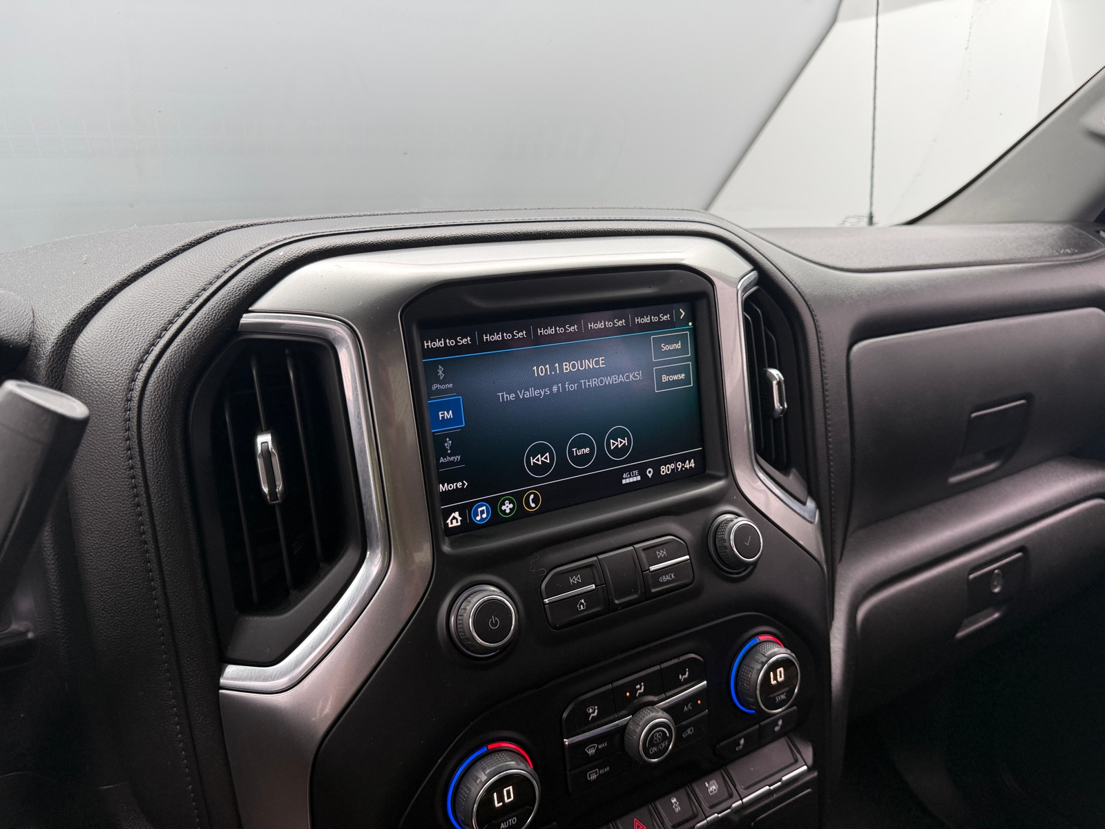 Thumbnail: 2019 Chevrolet Silverado 1500 - 4