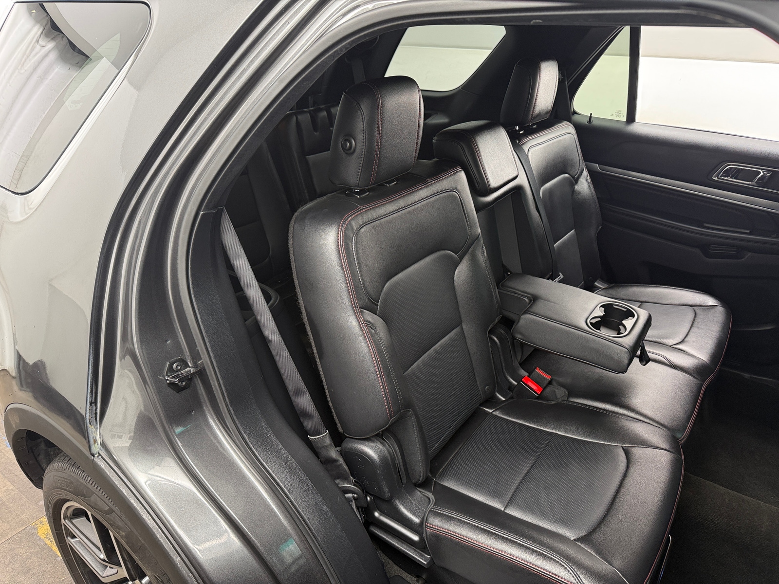 Thumbnail: 2016 Ford Explorer - 5