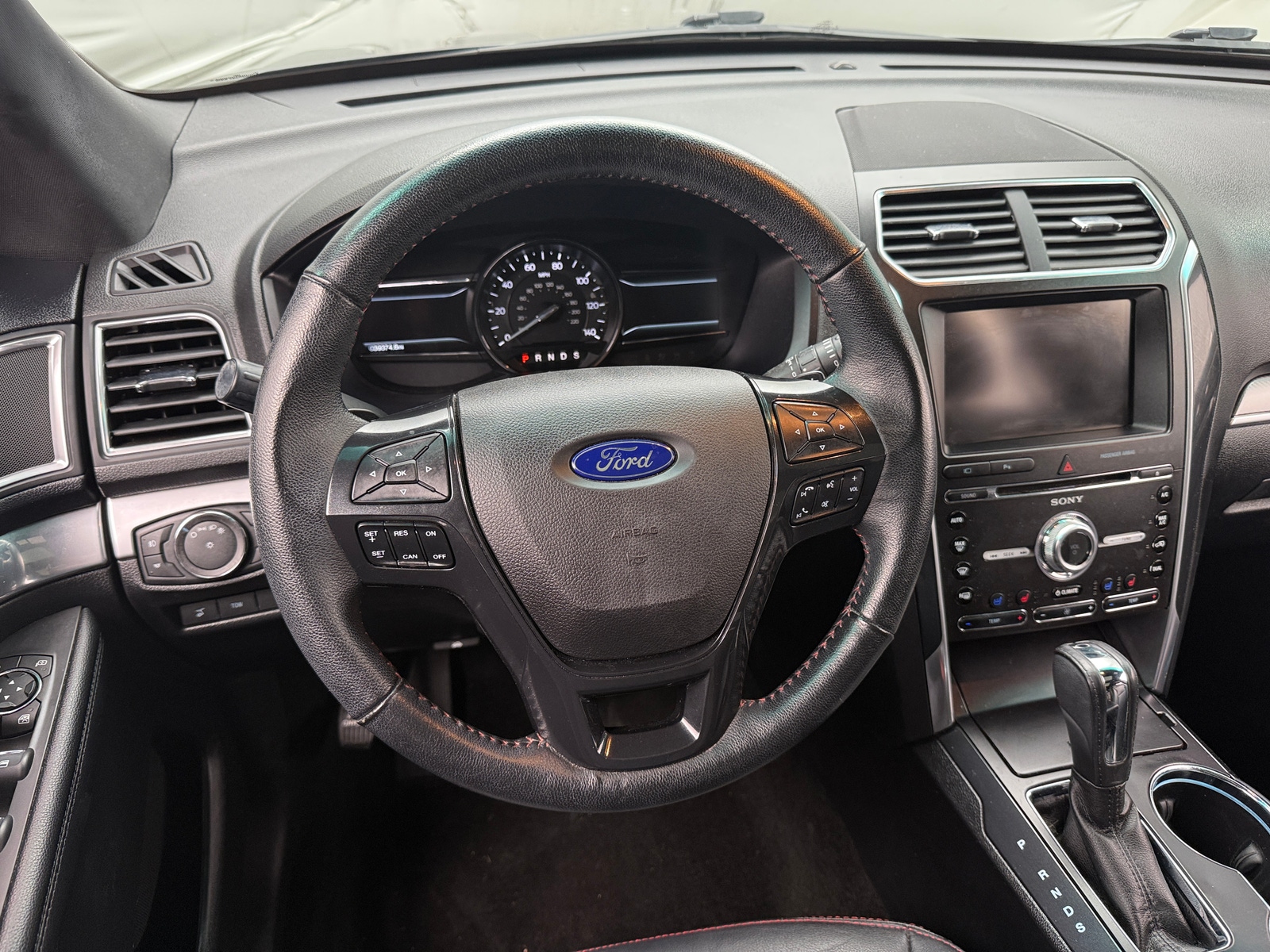 Thumbnail: 2016 Ford Explorer - 4