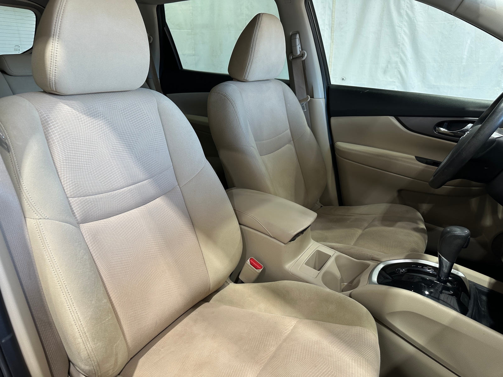 Thumbnail: 2016 Nissan Rogue - 2