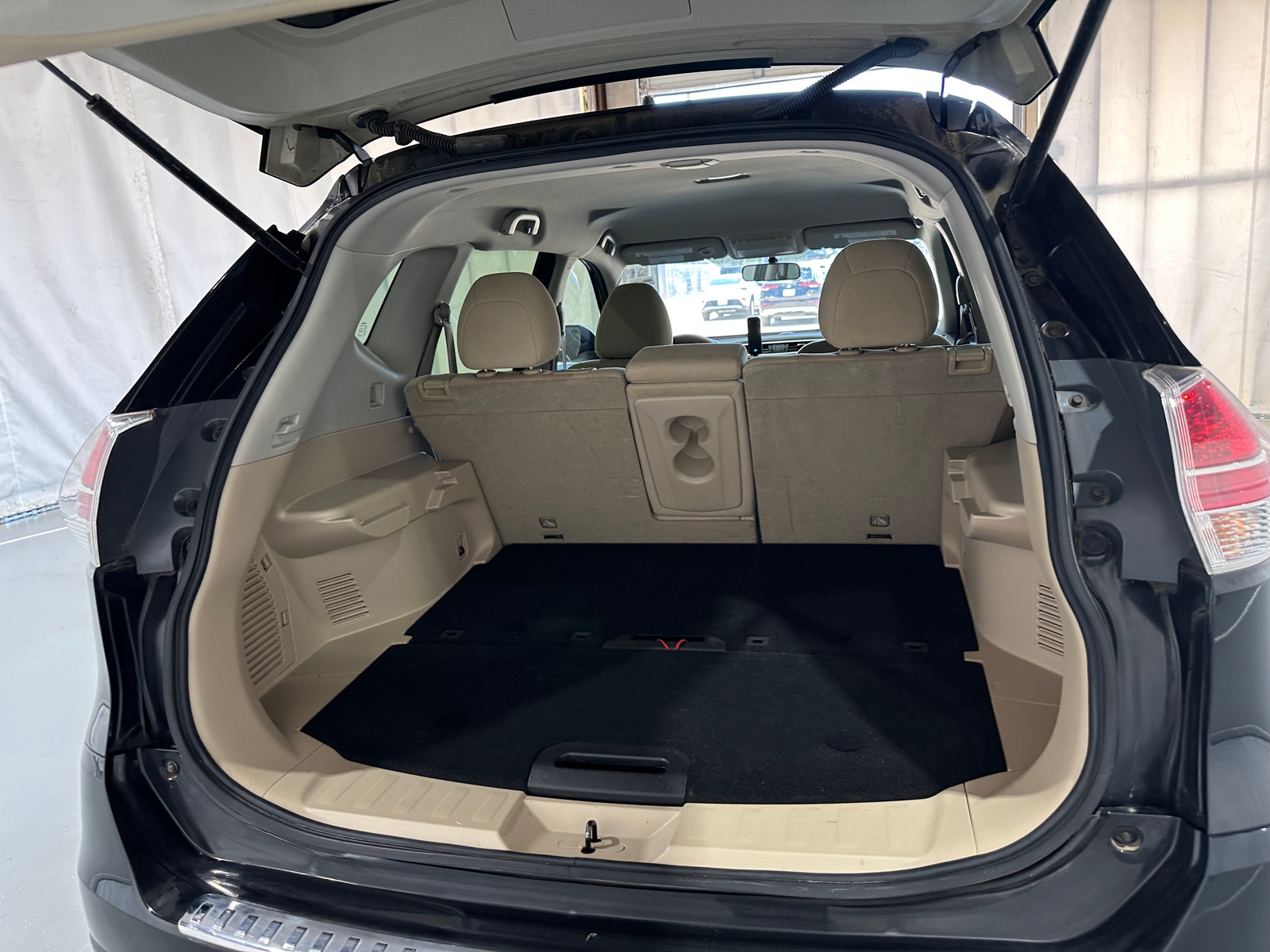 Thumbnail: 2016 Nissan Rogue - 7