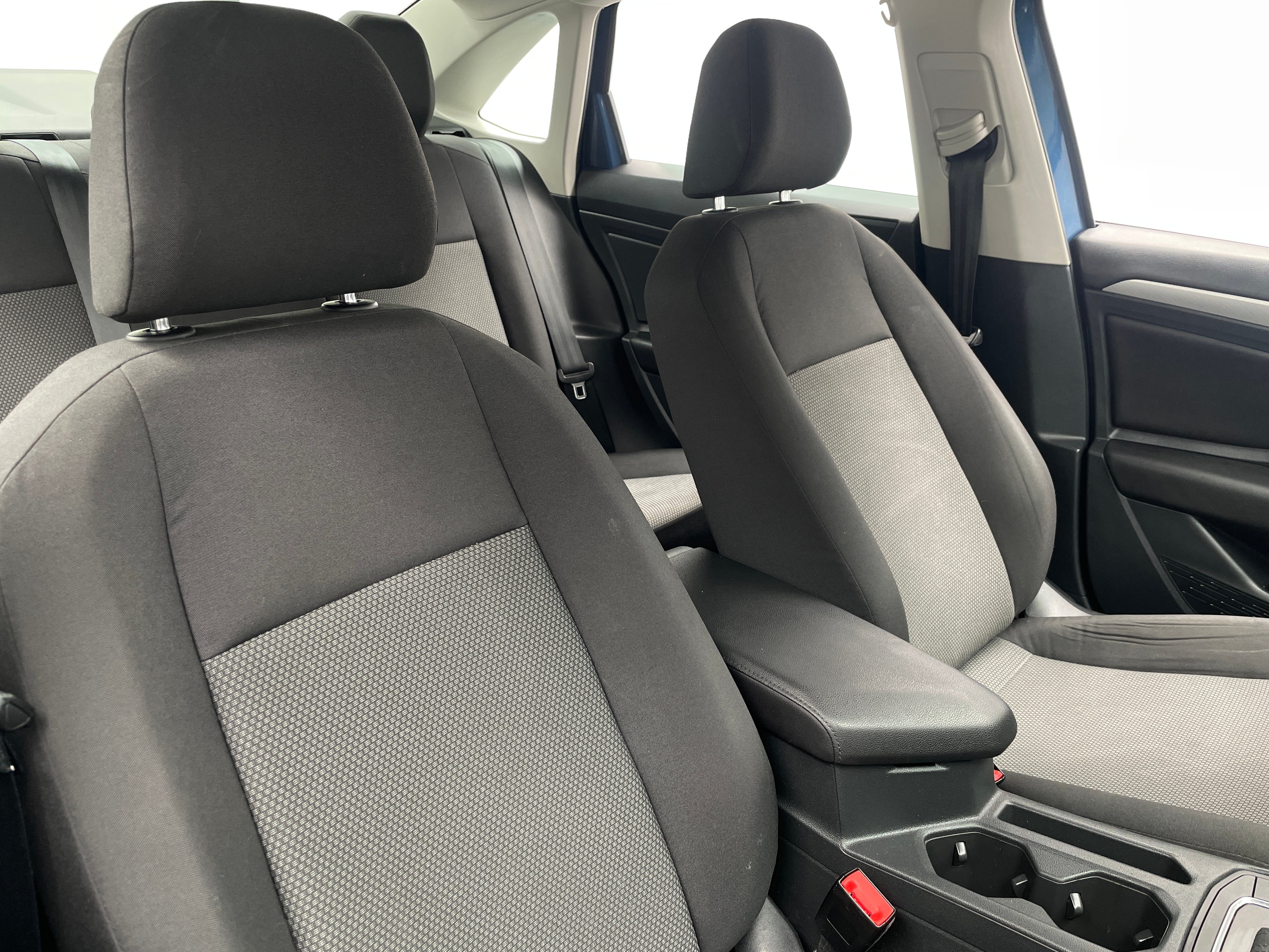 2019 Volkswagen Jetta - Image 1