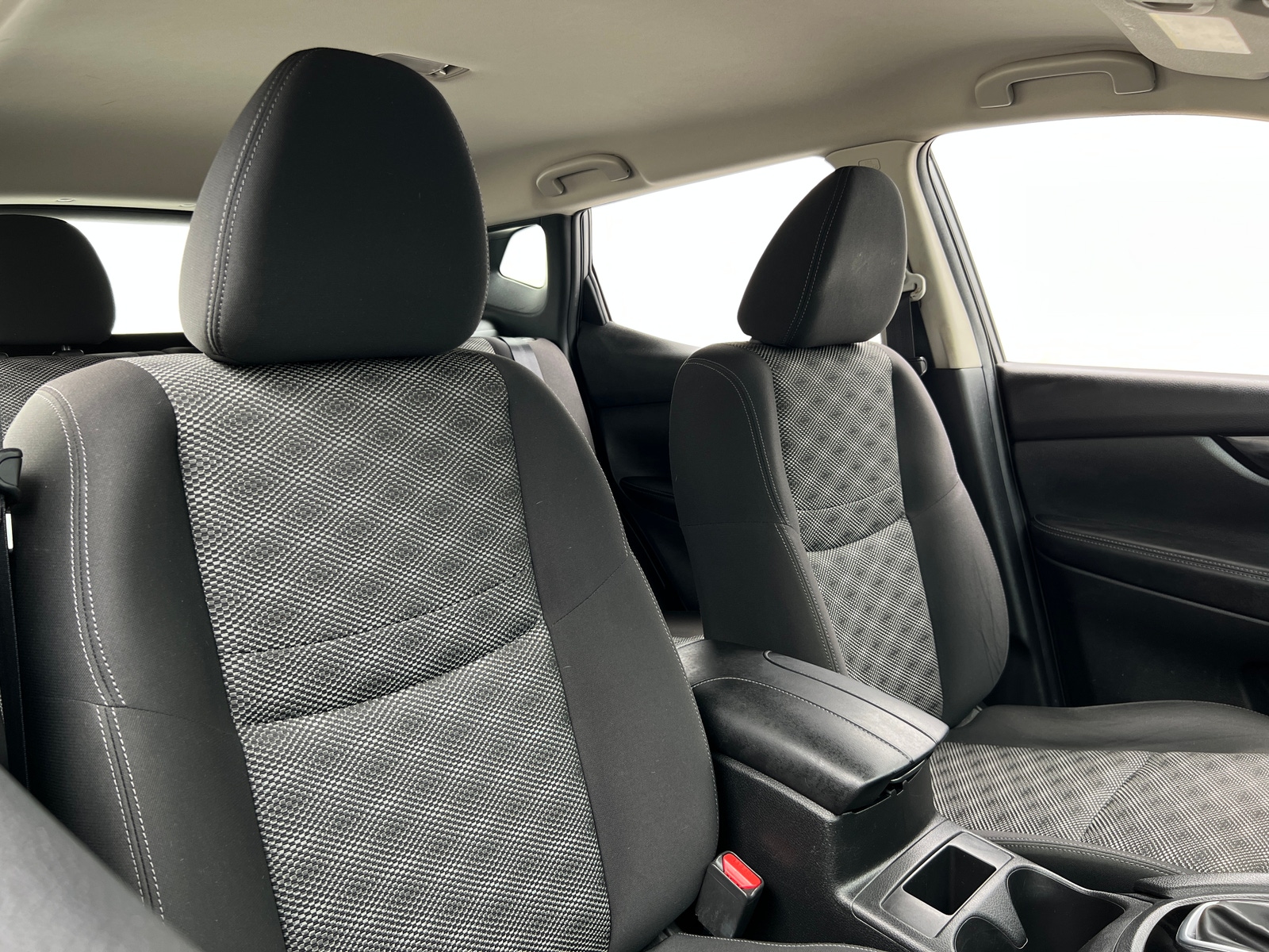 Thumbnail: 2018 Nissan Rogue Sport - 2