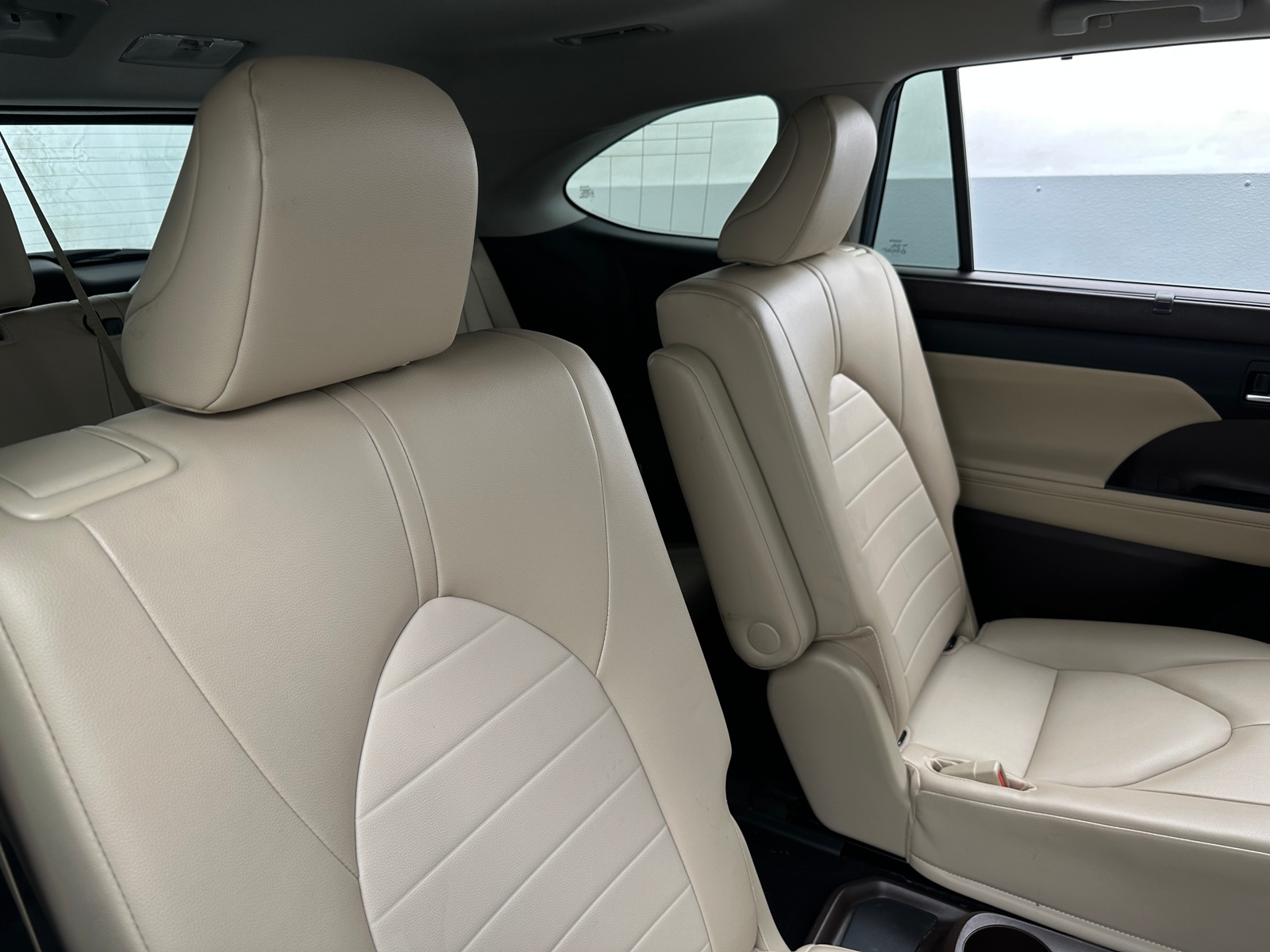 Thumbnail: 2022 Toyota Highlander - 5